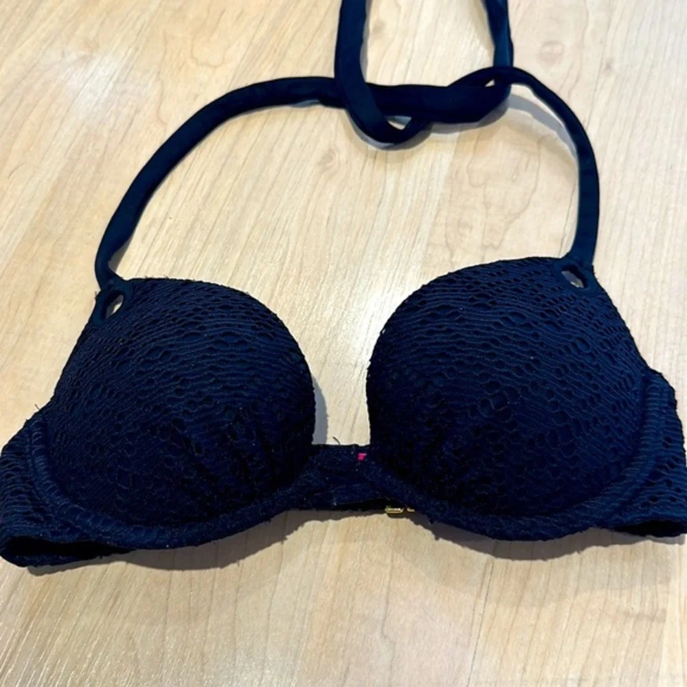 Victoria’s Secret Black Crochet Padded Bikini Top Size Small